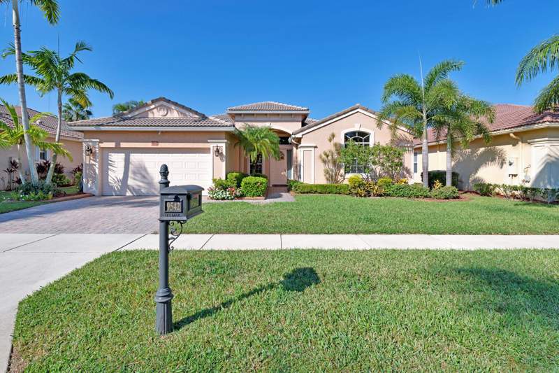 4 bedroom Single Family Residence at 9542 Lantern Bay Circle, Baywinds Rpd 2, West Palm Beach — photo 2