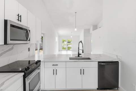 34 Paxford Lane, Boynton Beach FL - photo 8 of 32