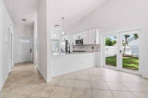 34 Paxford Lane, Boynton Beach FL - photo 10 of 32