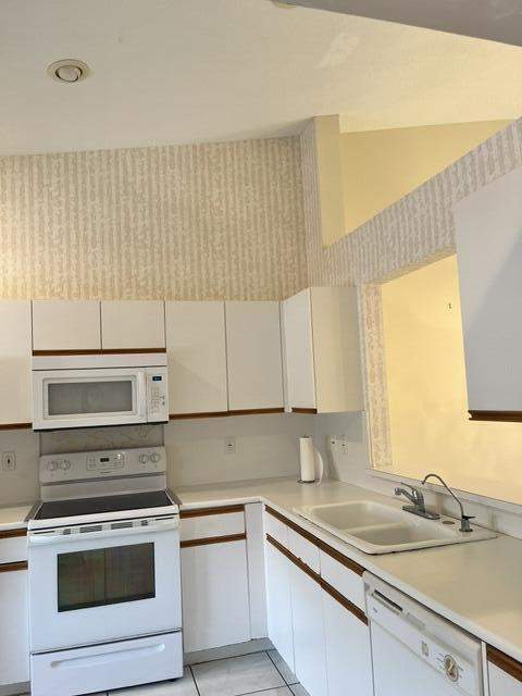 3 bedroom Condominium at 5952 Regal Glen Drive #203, Regal Shores Condo, Boynton Beach — photo 3