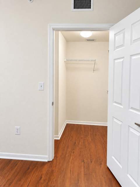 6386 Emerald Dunes Drive #106, West Palm Beach FL - photo 18 of 25