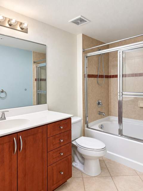 6386 Emerald Dunes Drive #106, West Palm Beach FL - photo 9 of 25