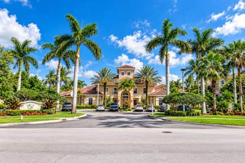 6386 Emerald Dunes Drive #106, West Palm Beach FL - photo 11 of 25