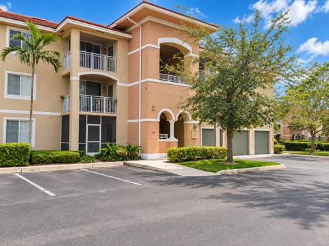 6386 Emerald Dunes Drive #106, West Palm Beach FL - photo 13 of 25