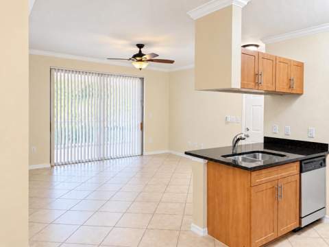 6386 Emerald Dunes Drive #106, West Palm Beach FL - photo 17 of 25