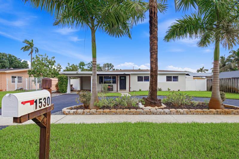 3 bedroom Single Family Residence at 1530 SW 25th Avenue, Flamingo Park Sec, Fort Lauderdale — photo 3