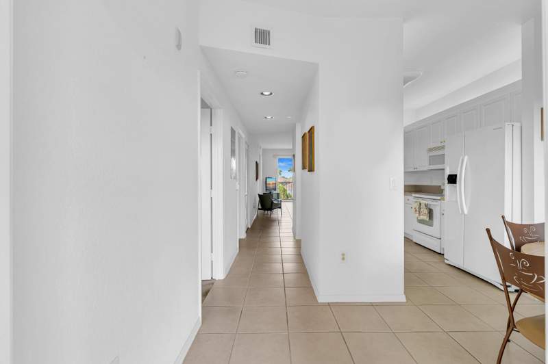 2 bedroom Condominium at 7775 Yardley Drive #403, Yardley Condominium F, Tamarac — photo 5