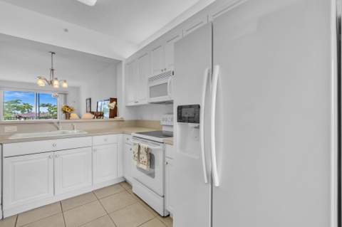 7775 Yardley Drive #403, Tamarac FL - photo 9 of 74
