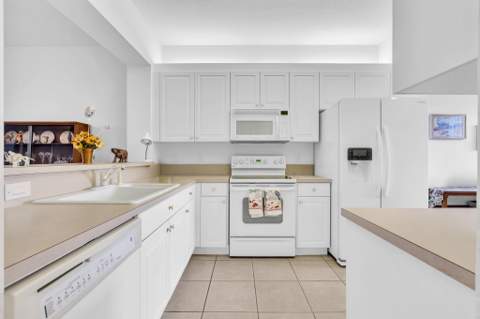 7775 Yardley Drive #403, Tamarac FL - photo 13 of 74