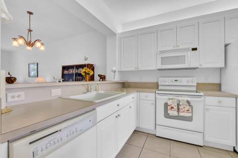 7775 Yardley Drive #403, Tamarac FL - photo 10 of 74
