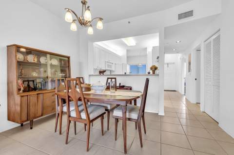 7775 Yardley Drive #403, Tamarac FL - photo 22 of 74