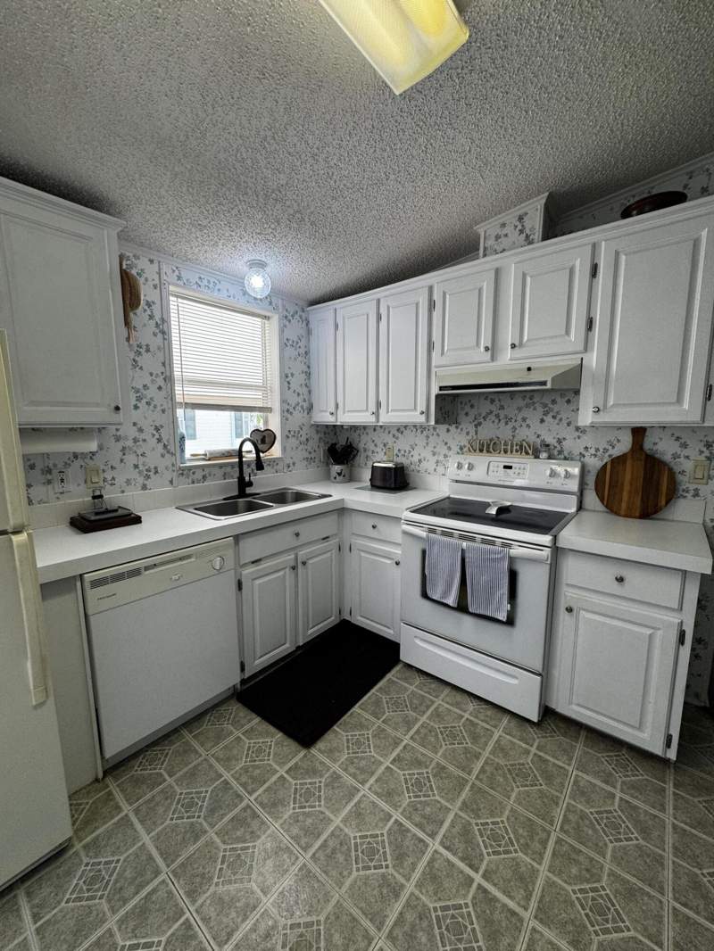 2 bedroom Manufactured Home at 6778 Tucan Street, Spanish Lakes Fairways, Fort Pierce — photo 5