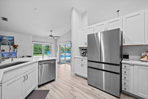 264 Malibu Circle, Greenacres FL - photo 11 of 42