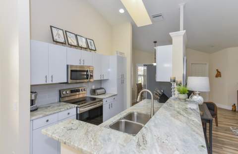 438 SW Jefferson Circle, Port St. Lucie FL - photo 11 of 38