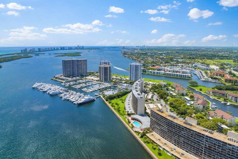 2 bedroom Condominium at 122 Lakeshore Drive #G40, Old Port Cove Condo Three, North Palm Beach — photo 1