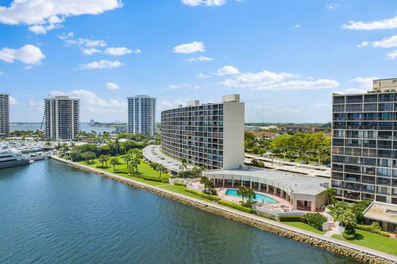 2 bedroom Condominium at 122 Lakeshore Drive #G40, Old Port Cove Condo Three, North Palm Beach — photo 2