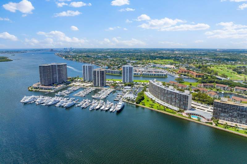 2 bedroom Condominium at 122 Lakeshore Drive #G40, Old Port Cove Condo Three, North Palm Beach — photo 3