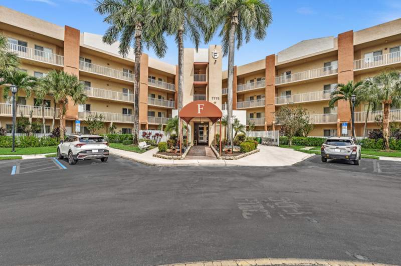 2 bedroom Condominium at 7775 Yardley Drive #403, Yardley Condominium F, Tamarac — photo 2