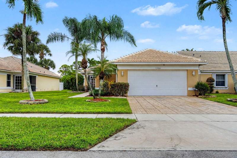 3 bedroom Single Family Residence at 12986 Hampton Lakes Circle, Hampton Lakes, Boynton Beach — photo 2