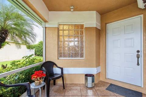 12986 Hampton Lakes Circle, Boynton Beach FL - photo 6 of 54