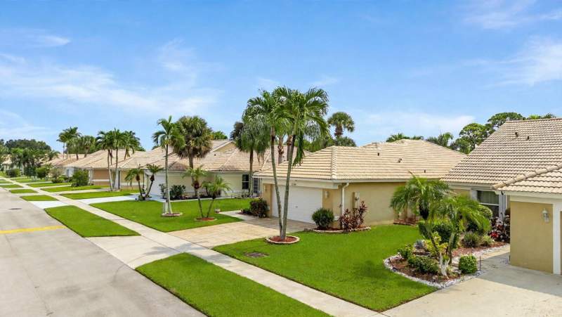 3 bedroom Single Family Residence at 12986 Hampton Lakes Circle, Hampton Lakes, Boynton Beach — photo 5