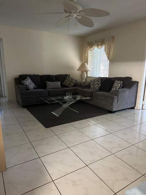 213 Pine Hov Circle #D2, Greenacres FL - photo 10 of 22