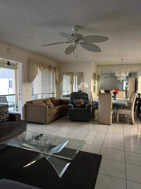 213 Pine Hov Circle #D2, Greenacres FL - photo 11 of 22