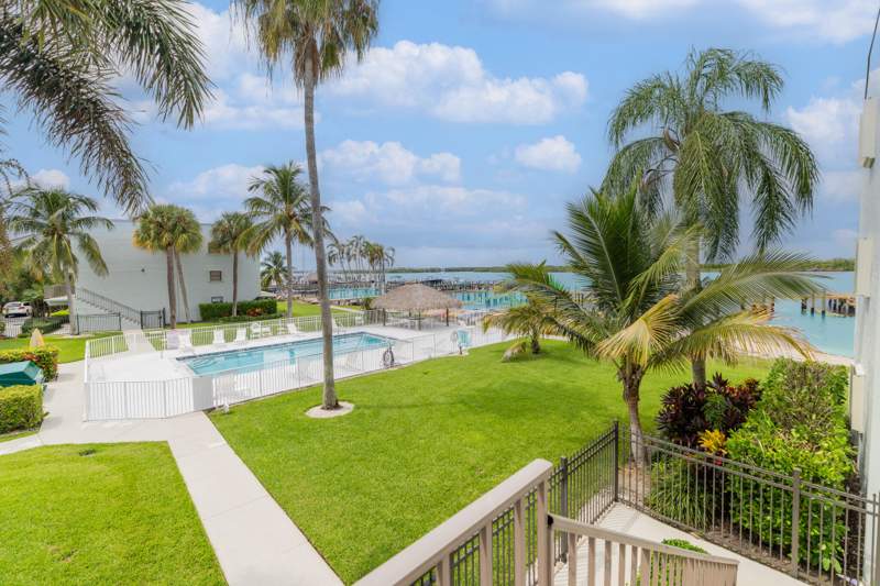 2 bedroom Condominium at 1300 Seaway Drive #4, La Entrada Del Mar Condominium, Fort Pierce — photo 4