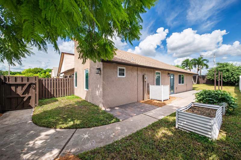 2 bedroom Townhouse at 2815 SW 2nd Street, Homewood Lakes Sec D, Delray Beach — photo 4