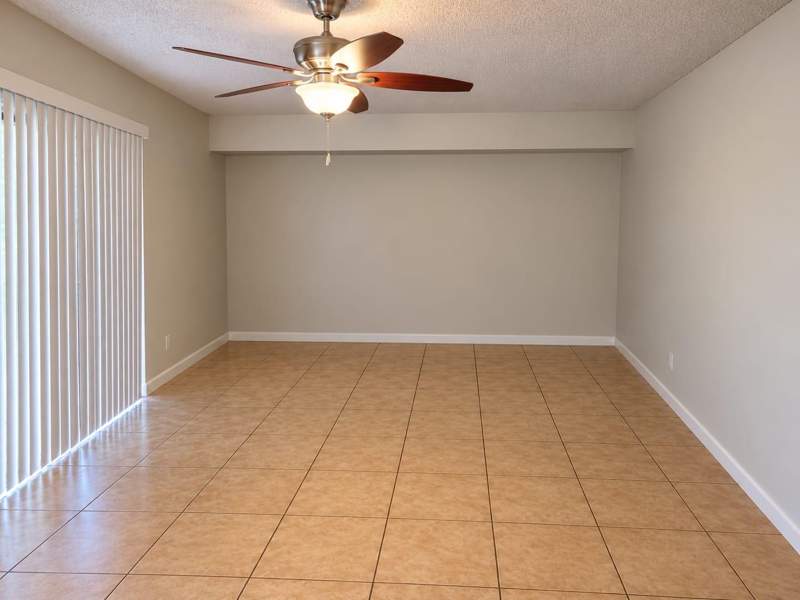 2 bedroom Single Family Residence at 8017 80th Way, Heritage Village Of P B Lakes, West Palm Beach — photo 3