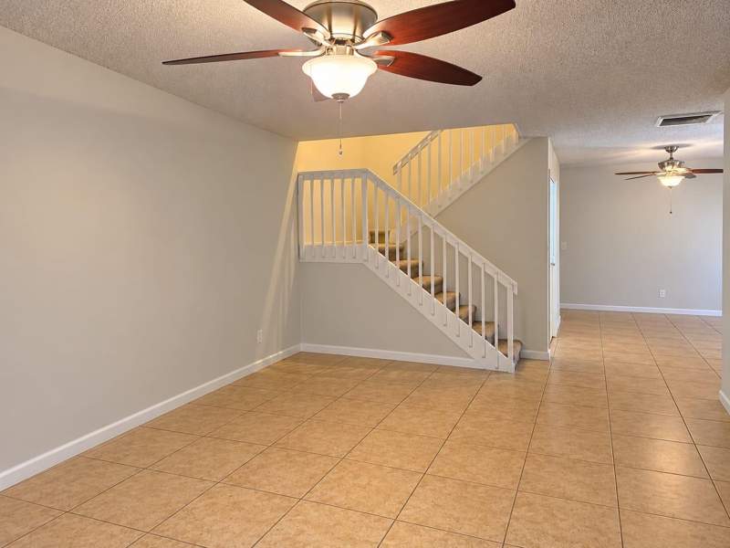 2 bedroom Single Family Residence at 8017 80th Way, Heritage Village Of P B Lakes, West Palm Beach — photo 4