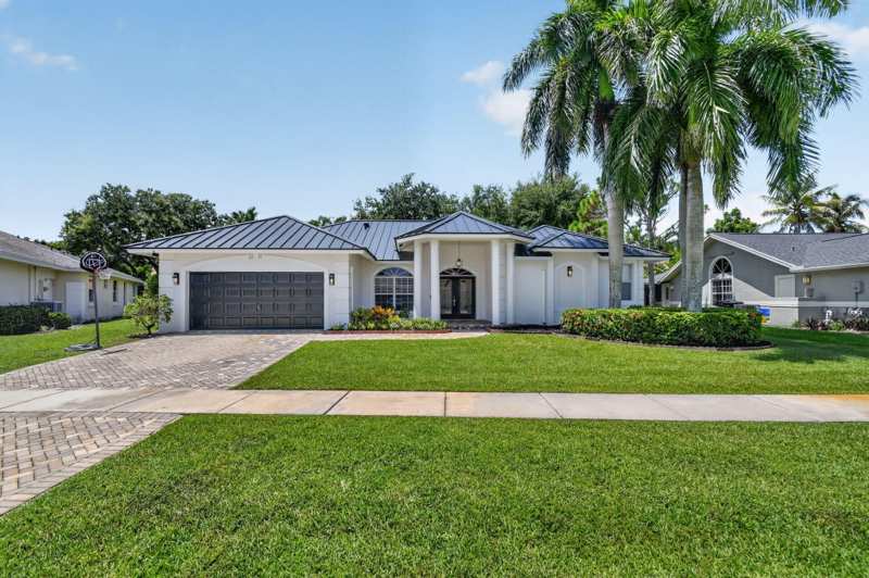 4 bedroom Single Family Residence at 2676 Yarmouth Drive, Greenview Shores 2 Of Wellington, Wellington — photo 1