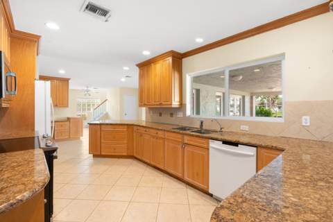 2651 NE 43rd Street, Lighthouse Point FL - photo 10 of 50