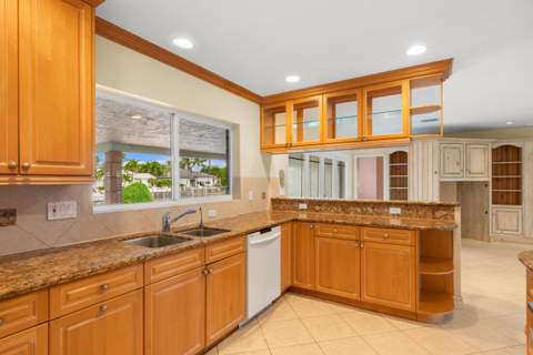 2651 NE 43rd Street, Lighthouse Point FL - photo 8 of 50