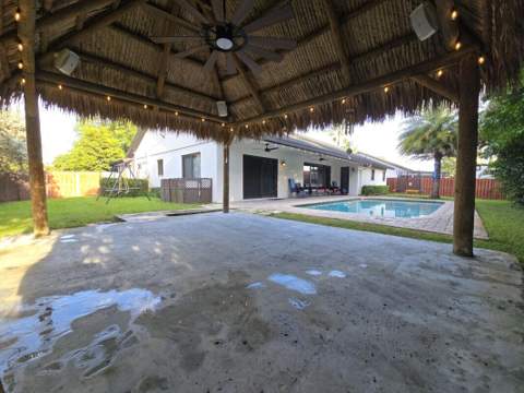 1630 NW 118th Terrace, Pembroke Pines FL - photo 6 of 6