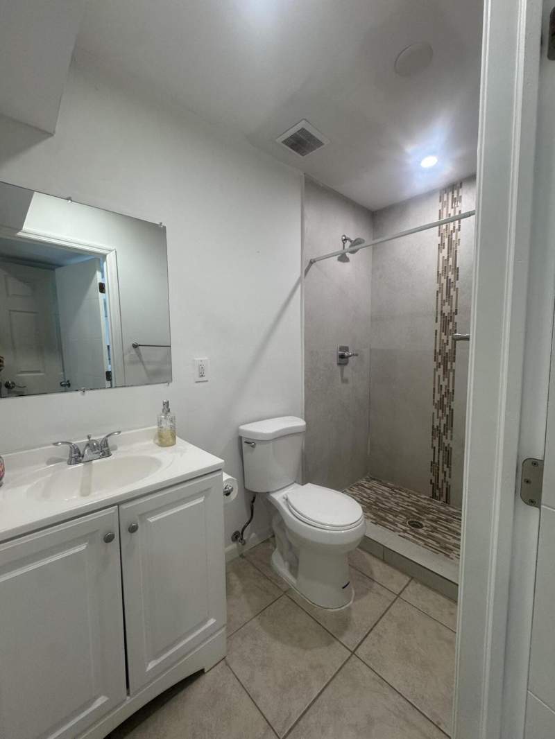3 bedroom Single Family Residence at 1431 NW 79th Way, Boulevard Heights Sec 8, Pembroke Pines — photo 5