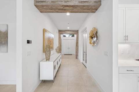 17071 Rainbow Falls Trail, Boca Raton FL - photo 10 of 82