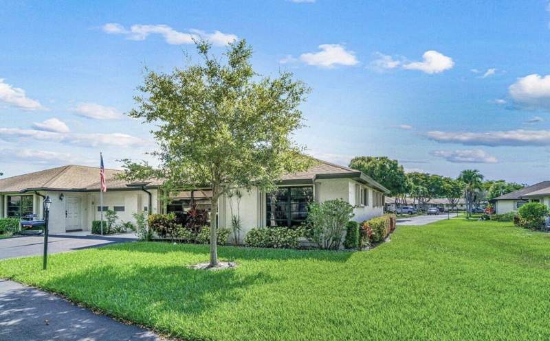 2 bedroom Villa at 4858 Dovewood Terrace #B, Greentree Villas Condo, Boynton Beach — photo 2