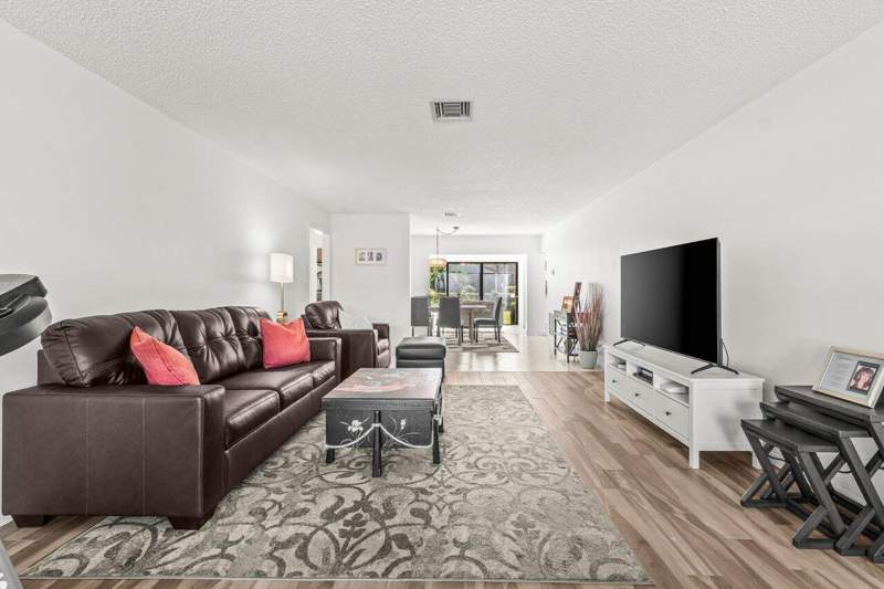 2 bedroom Villa at 4862 Equestrian Road, Greentree Villas Condo, Boynton Beach — photo 2