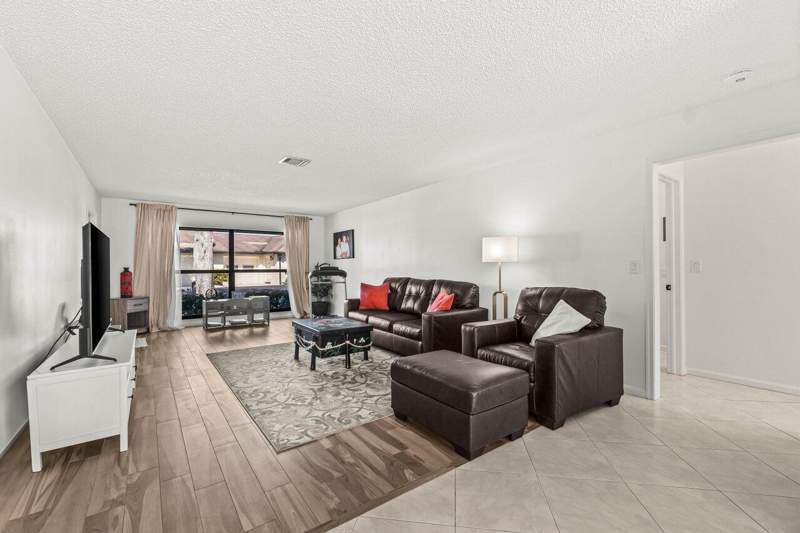 2 bedroom Villa at 4862 Equestrian Road, Greentree Villas Condo, Boynton Beach — photo 3