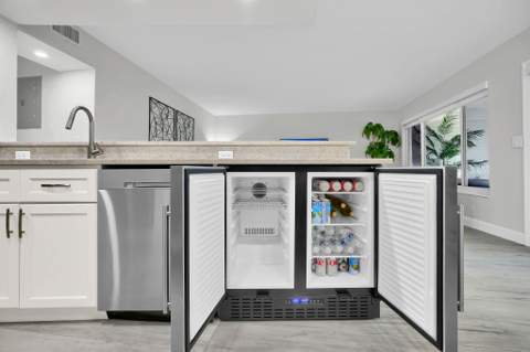 4848 NE 23rd Avenue #8A, Fort Lauderdale FL - photo 8 of 47