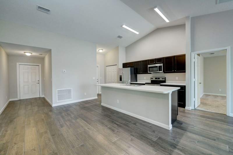 4 bedroom Single Family Residence at 588 SW S Quick Circle, Port St Lucie Section 34, Port St. Lucie — photo 4