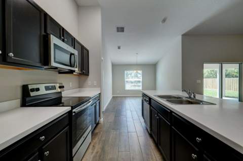 588 SW S Quick Circle, Port St. Lucie FL - photo 8 of 37