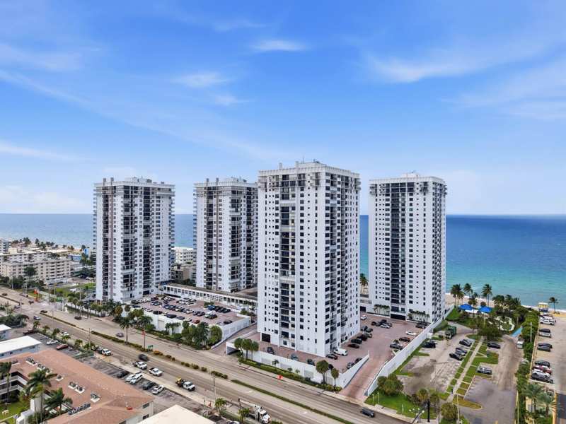 1 bedroom Condominium at 2101 S Ocean #202, Quadomain Tower I And IV Condo, Hollywood — photo 1