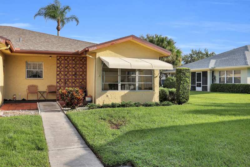 2 bedroom Condominium at 1738 Lakefront Boulevard #D, Savannah'S Condominium Section 1 Phase 1-H, Fort Pierce — photo 1