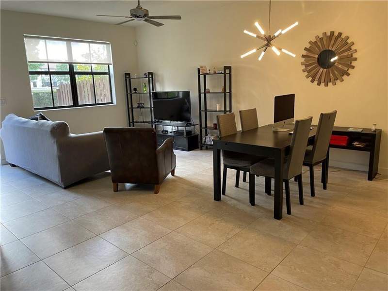 4 bedroom Townhouse at 12190 Village Place, Flamingo Village 176-177 B Por, Davie — photo 4