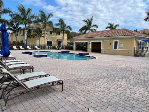 12190 Village Place, Davie FL - photo 12 of 12