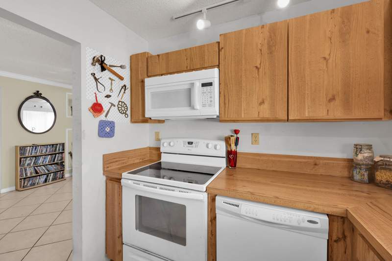 2 bedroom Condominium at 1738 Lakefront Boulevard #D, Savannah'S Condominium Section 1 Phase 1-H, Fort Pierce — photo 3