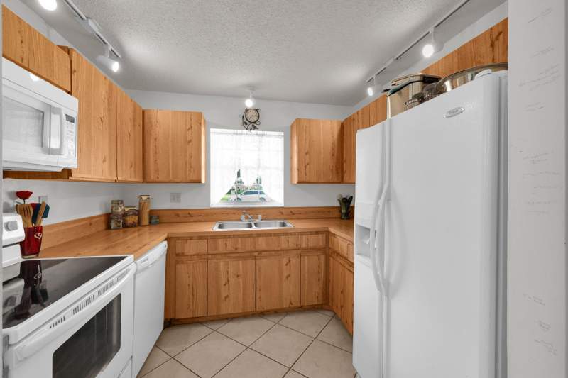 2 bedroom Condominium at 1738 Lakefront Boulevard #D, Savannah'S Condominium Section 1 Phase 1-H, Fort Pierce — photo 4