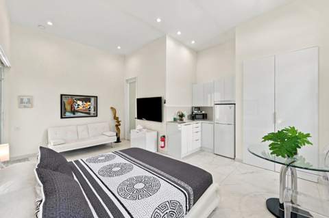 110 NE 16th Place, Fort Lauderdale FL - photo 21 of 40